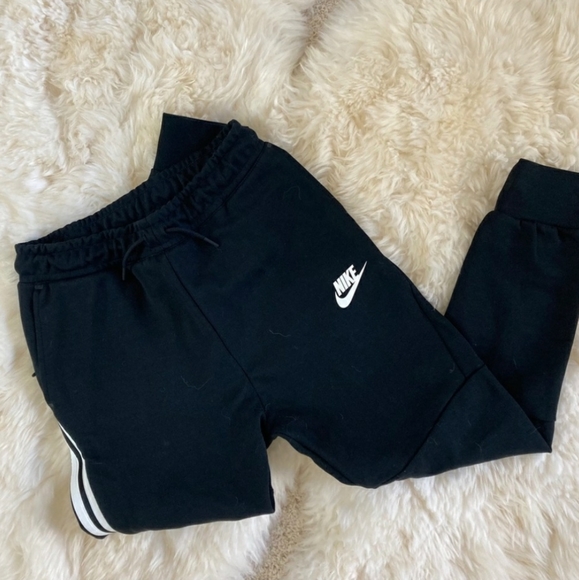NWT nike big kids tech fleece joggers black - Picture 5 of 7